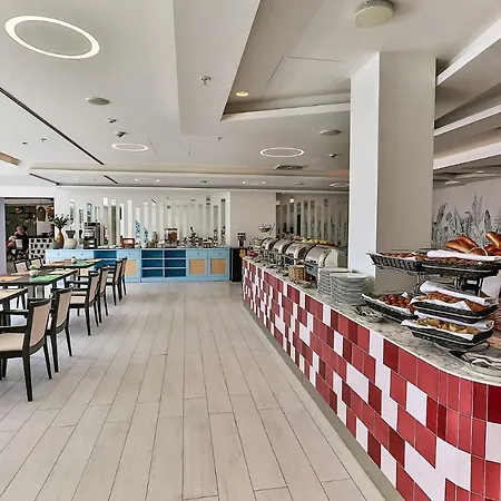 Tq Plaza 4* Budva