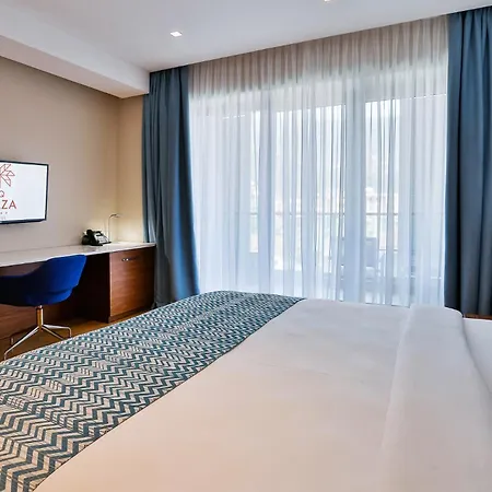 Tq Plaza 4*